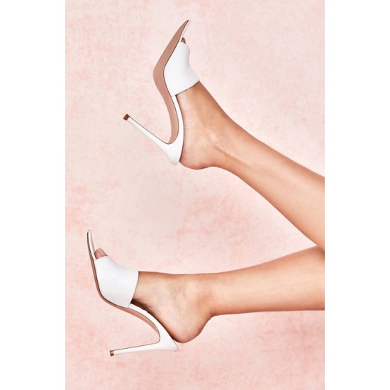 House Of CB ● Andromeda Off White Leather Pointed Mule ● Sales